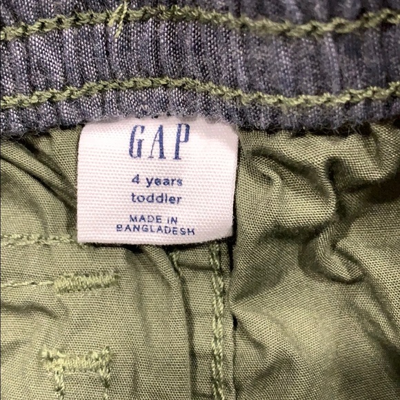 GAP Toddler Shorts - Picture 4 of 4